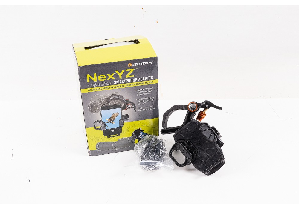 Celestron NexYZ 3-AXIS Universal Smartphone Adapter
