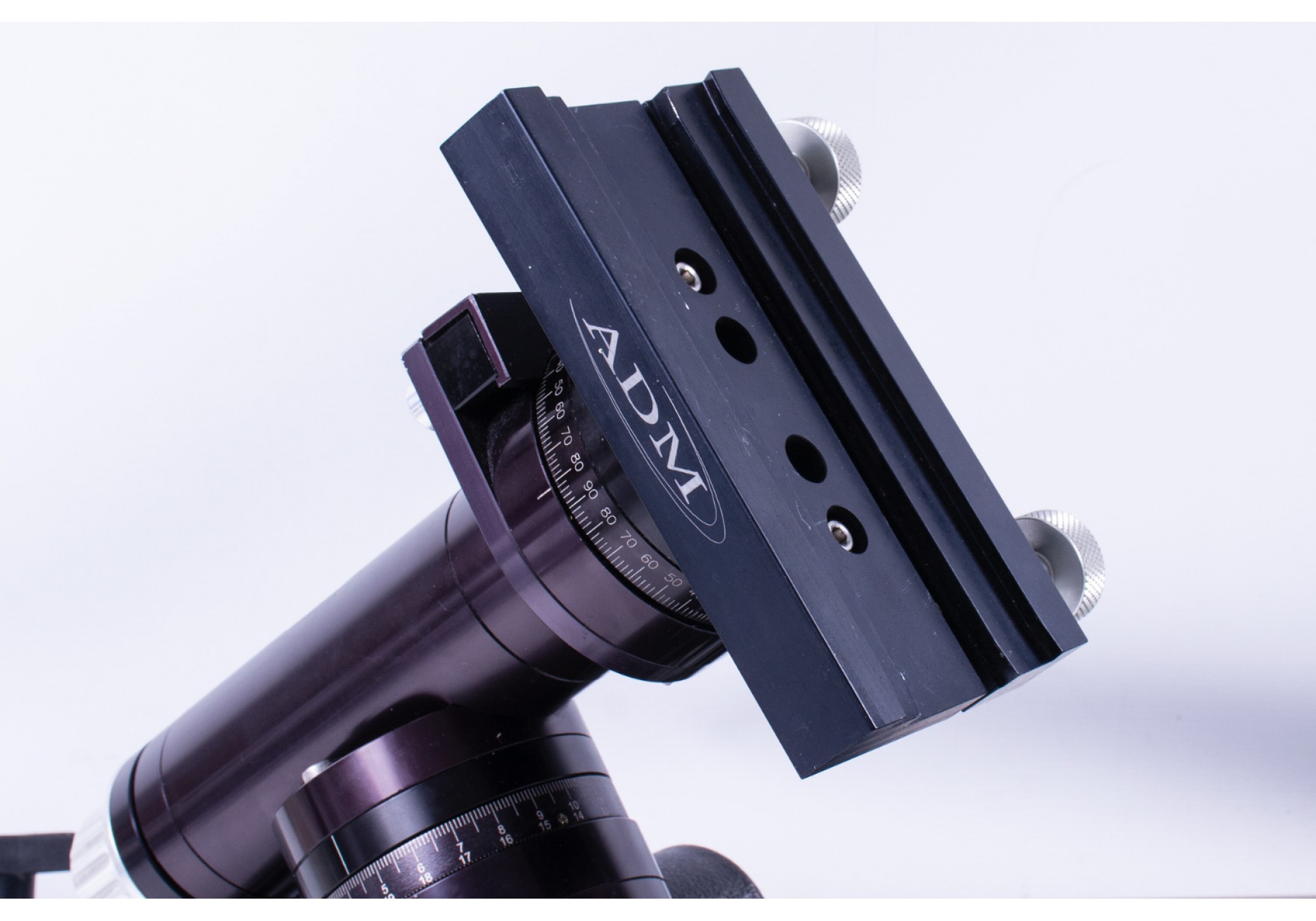 Losmandy GM8 dual Tracking Mount & Folding Tripod