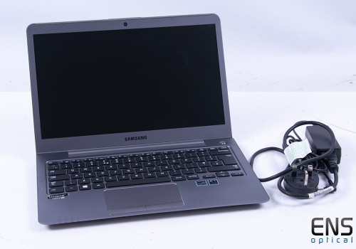 Samsung Ultrabook NP530U3C 6GB / 500GB / 24GB SSD / Core i5 1.7Ghz