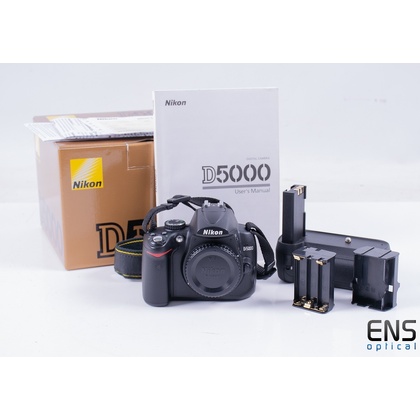 Nikon D5000 12.3mp Digital SLR Camera (Body Only)